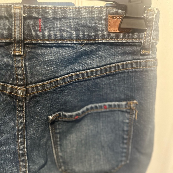 BDG Urban Outfitters Jean Shorts Women’s Size 2 Inseam 2” + Mom High Rise Denim - Picture 6 of 8
